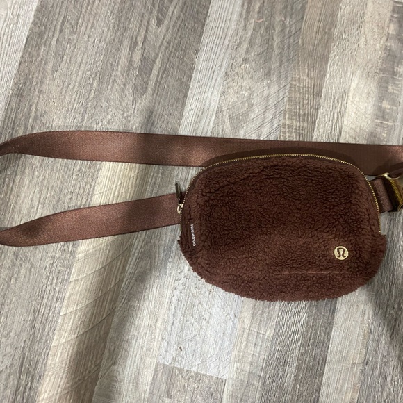 lululemon athletica Handbags - Lululemon athletica Chocolate Brown Fleece Belt Bag